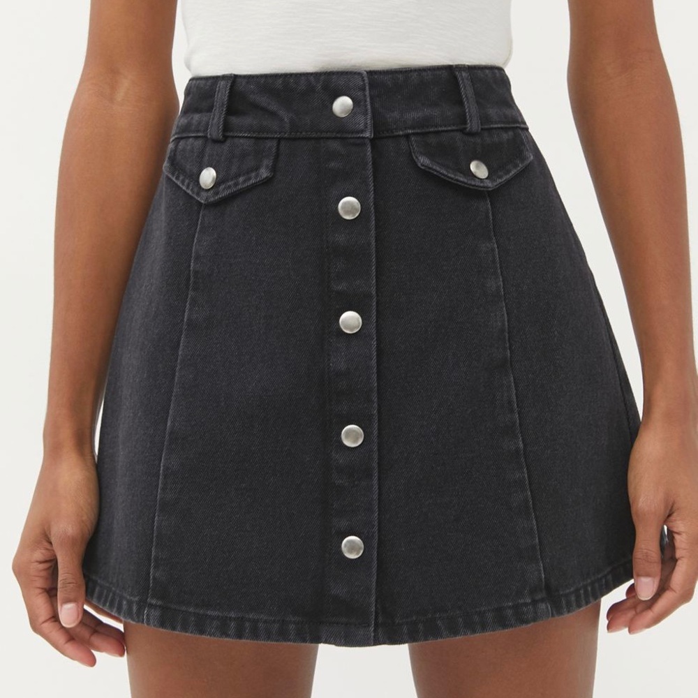 ✨BNWT✨ Urban Outfitters BDG Denim Button Skirt